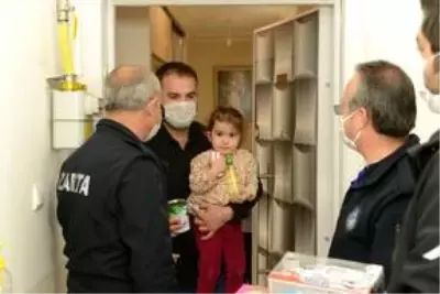 Kumbarasındaki 2,5 lirayla çikolata almak isteyen 2,5 yaşındaki Umay'a belediyeden sürpriz