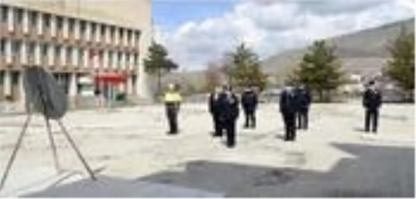 Pasinler'de Türk Polis Teşkilatı 175. yılı münasebetiyle çelenk sunumu yapıldı