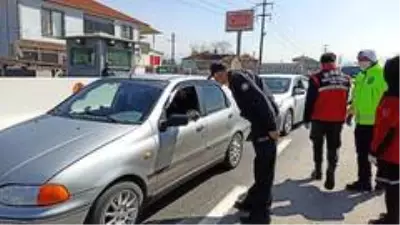 Polislere uygulama noktasında sürpriz yaptı