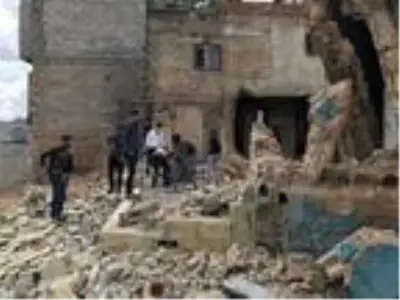 Şanlıurfa'da metruk ev çöktü: 2 kardeş yaralandı Şanlıurfa'da metruk ev çöktü: 2 kardeş yaralandı