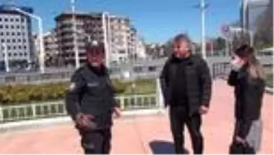 Taksim'de ceza yiyen vatandaştan ilginç sosyal mesafe tepkisi: 'Cehalet seviyesi bu olan halka... Taksim'de ceza yiyen vatandaştan ilginç sosyal mesafe tepkisi: 'Cehalet seviyesi bu olan halka...
