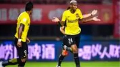 Talisca, Beşiktaşlı yöneticiye telefon açtı ve geri dönmek istediğini söyledi