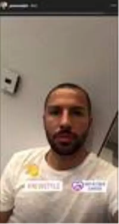 Yasin Öztekin'den yeni saç stili