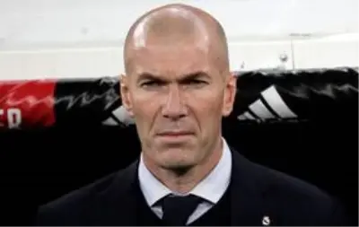 Zinedine Zidane, ailesinin memleketi Cezayir’de 5 yoğun bakım ünitesi yatağı bağışladı