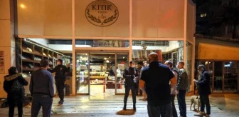 Antalya'da vatandaşlar fırın ve marketlere koştu (2)