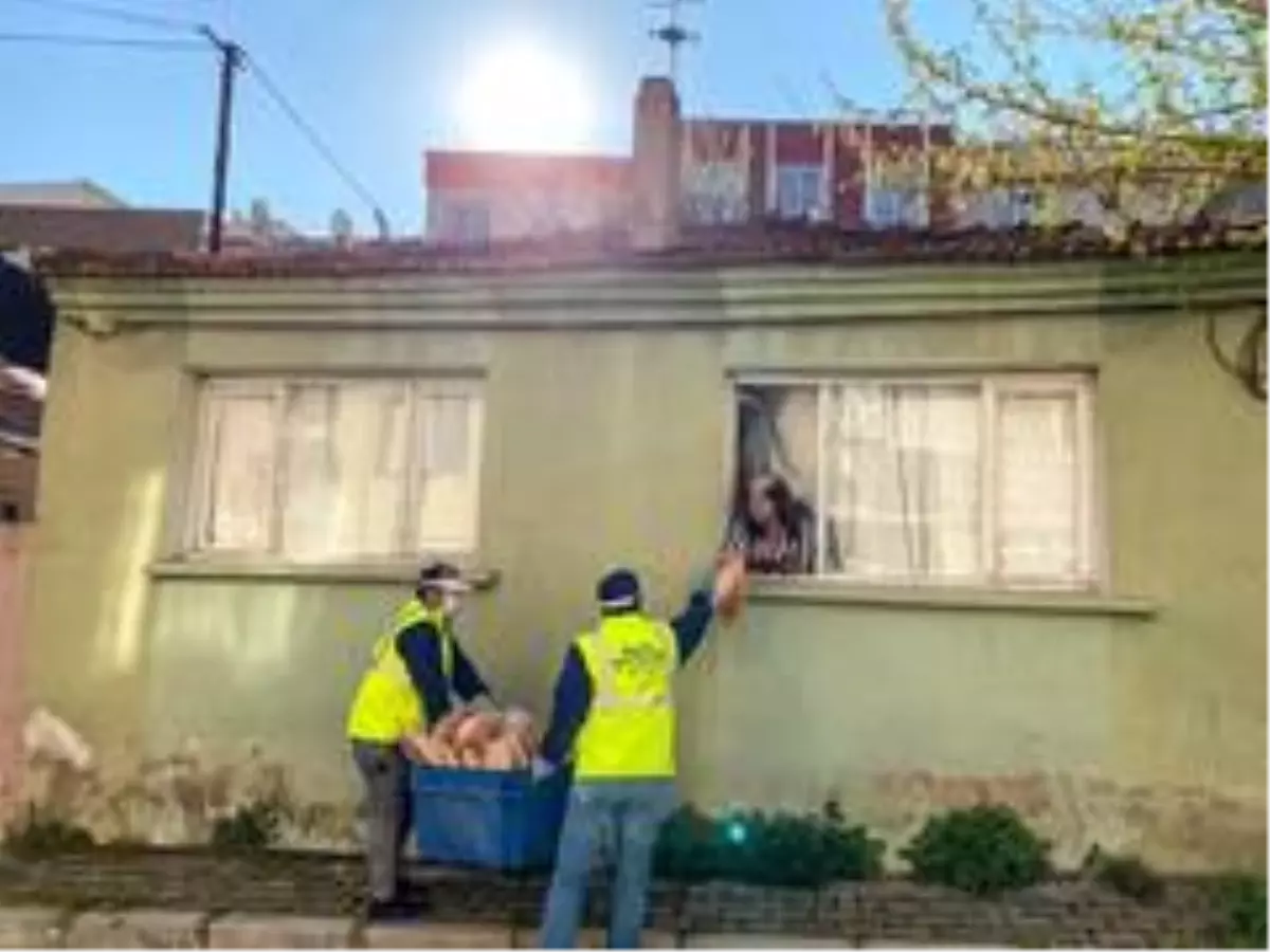 Buca Belediyesinden geceden sabaha ekmek mesaisi