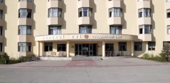 Kırgızistan'dan dönemeyen Türk öğrenciler KTMÜ Öğrenci Evi'nde misafir ediliyor
