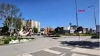 Osmaniye'de cadde ve sokaklar boş kaldı Osmaniye'de cadde ve sokaklar boş kaldı