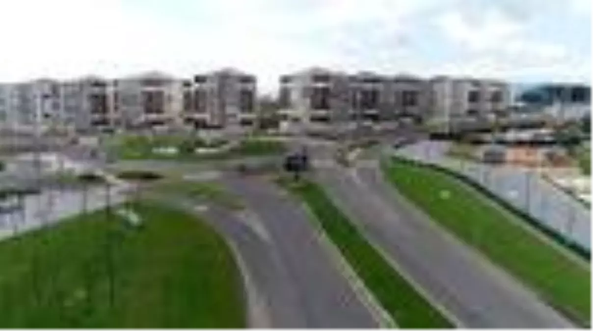 Sokağa çıkma yasağını ardından cadde ve sokaklar boş kaldı - drone