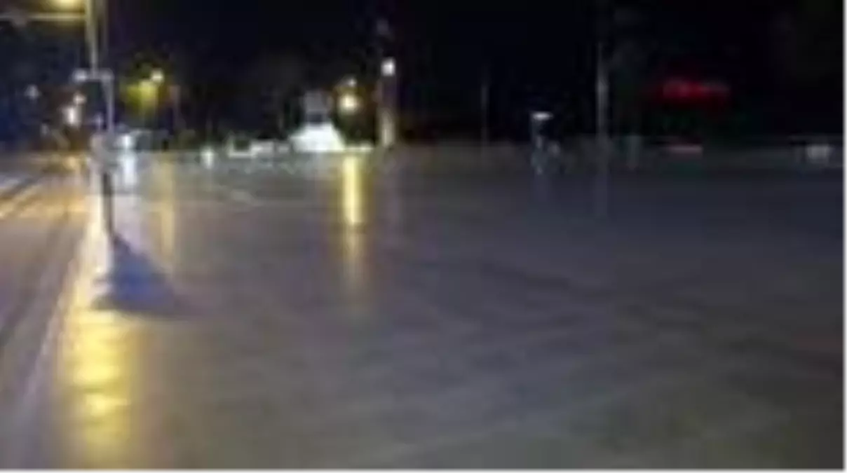 Sokağa çıkma yasağıyla Antalya sessizliğe büründü