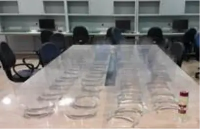 Uşak Üniversitesi 7 bin 500 adet maske, 350 adet siper üretti Uşak Üniversitesi 7 bin 500 adet maske, 350 adet siper üretti
