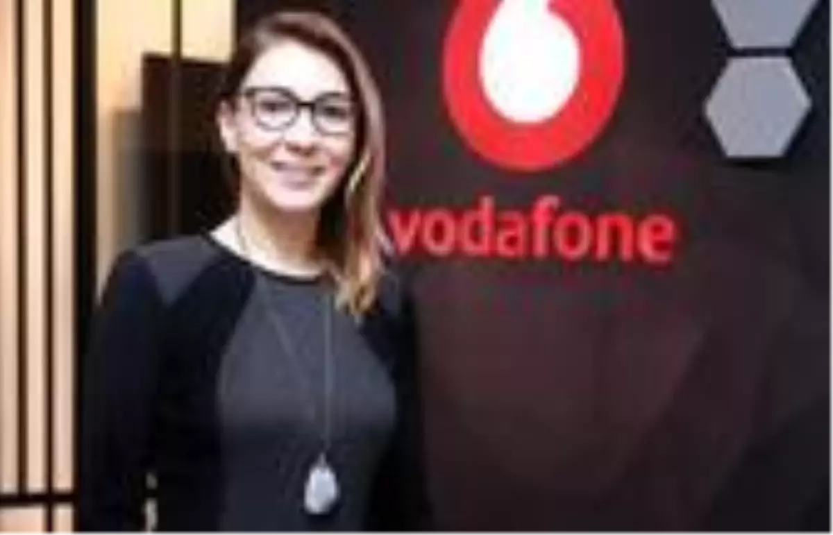 Vodafone Business bulut santral ile çağrı merkezleri eve taşınıyor