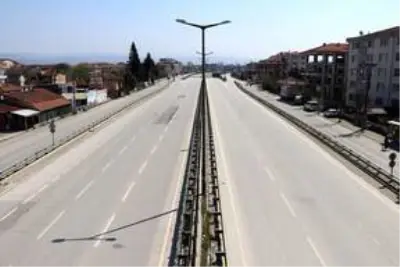Bolu, Düzce, Karabük ve Bartın'da 'evde kal' çağrısına riayet ediliyor Bolu, Düzce, Karabük ve Bartın'da 'evde kal' çağrısına riayet ediliyor