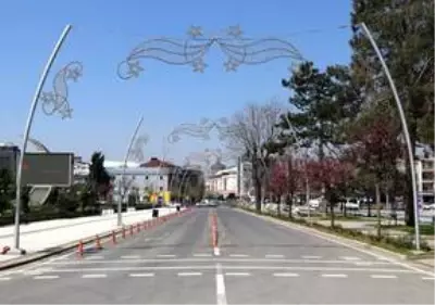 Bolu, Düzce, Karabük ve Bartın'da 'evde kal' çağrısına riayet ediliyor Bolu, Düzce, Karabük ve Bartın'da 'evde kal' çağrısına riayet ediliyor