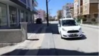 Çubuk Belediyesi, evlerinde kalan vatandaşlara ekmek götürdü Çubuk Belediyesi, evlerinde kalan vatandaşlara ekmek götürdü