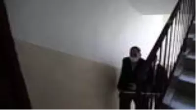 Çubuk Belediyesi, evlerinde kalan vatandaşlara ekmek götürdü