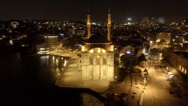 İstanbul'da sokağa çıkma yasağında Taksim, İstiklal Caddesi ve Ortaköy havadan görüntülendi