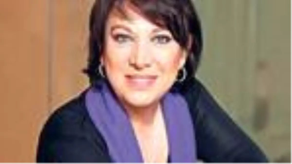 Oya Başar kendini izole etti