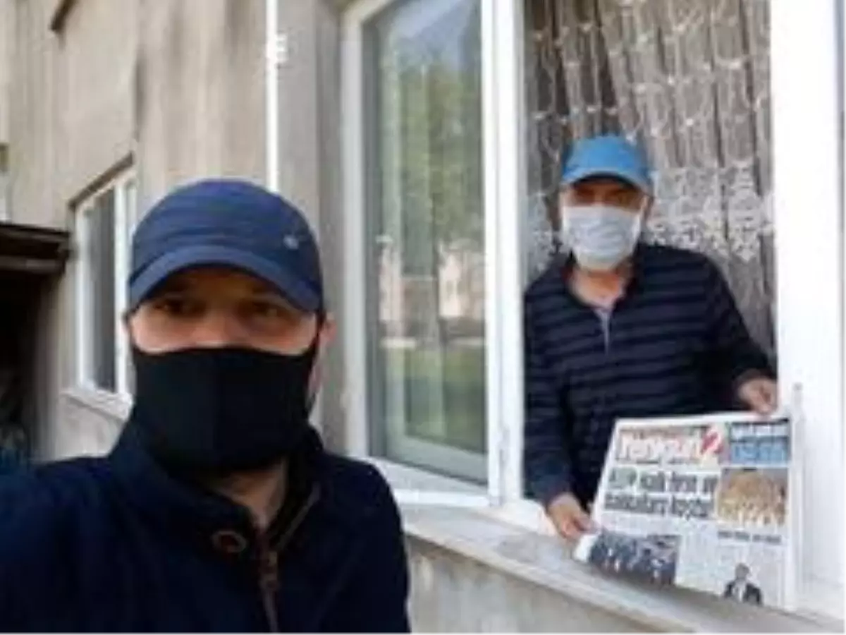 Vatandaşlar gazeteleri evlerinde okudu