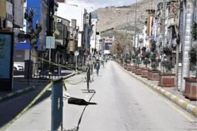 Yurt genelinde 'evde kal' çağrısına uyuluyor Yurt genelinde 'evde kal' çağrısına uyuluyor