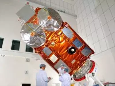Airbus üretimi CryoSat-2, 10 yaşında Airbus üretimi CryoSat-2, 10 yaşında