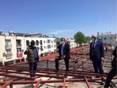 Başkan Topaloğlu Lise caddesindeki çalışmaları inceledi Başkan Topaloğlu Lise caddesindeki çalışmaları inceledi