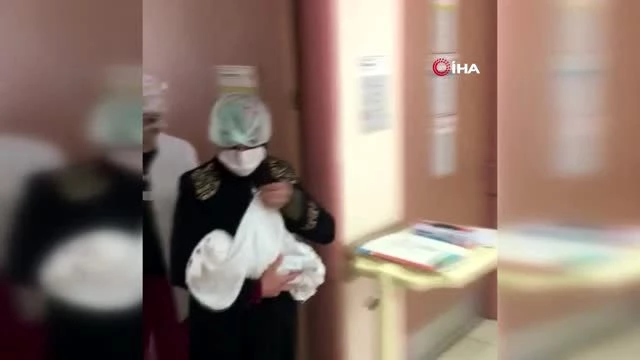 Bingöl'de Korona virüsü yenen 15 günlük bebek taburcu edildi