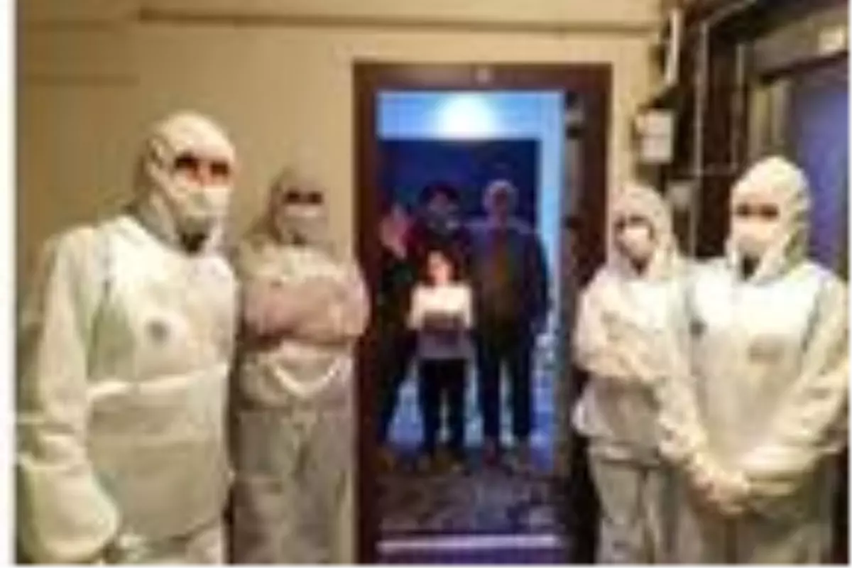 Ceylin'den sokağa çıkma yasağında babasına doğum günü sürprizi