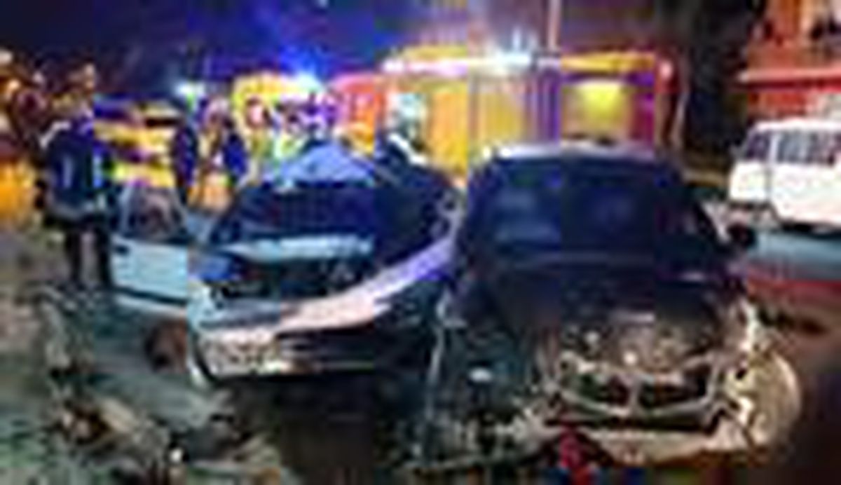 Ciple çarpışan otomobilin sürücüsü öldü