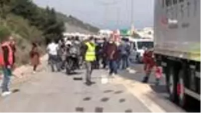 İzmir’de görevli trafik polisi kaza yaptı: 1 ağır yaralı