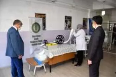 Maske üretim makinesi ile maske üretimine başlandı Maske üretim makinesi ile maske üretimine başlandı