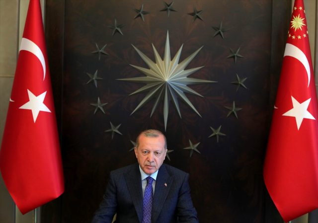 Erdoğan Toplantı Sonrası Halka Seslenecek