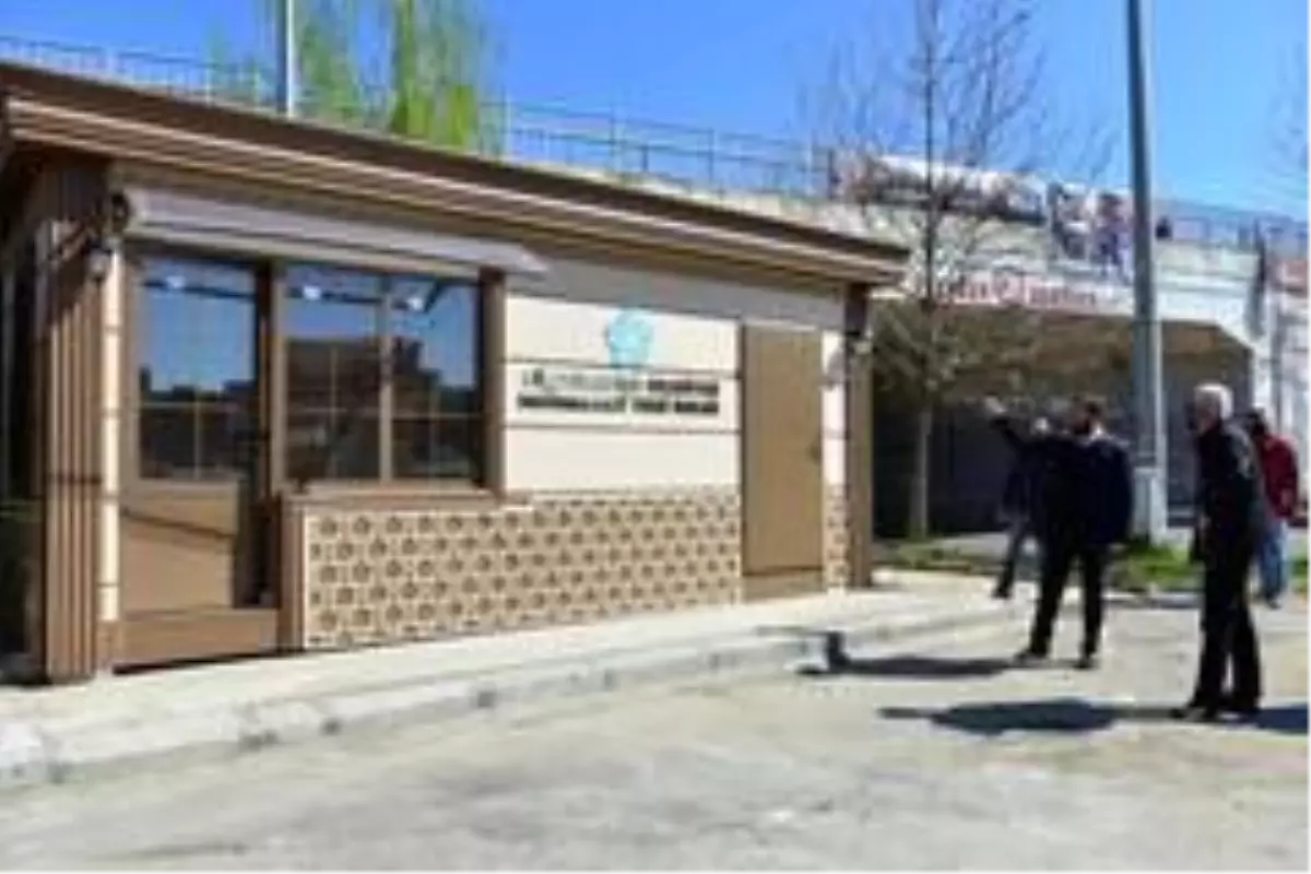 Süleymanpaşa Belediyesi taksi duraklarını yenilemeye başladı