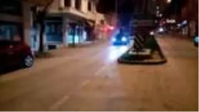 Yasak kalktı, araç ve yayalar sokağa akın etti