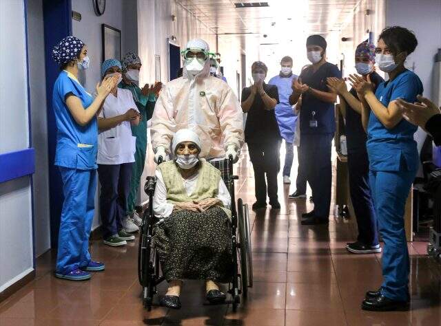107 yaşındaki asırlık nine virüsü yendi