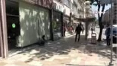 2 gündür kaçan korona virüs şüphelisi genci polis sokakta yakaladı ...