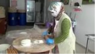 ANTALYA-Koronavirüs, yufka satışını katladı ANTALYA-Koronavirüs, yufka satışını katladı