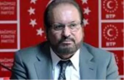Haydar Baş, koronavirüs nedeniyle hayatını kaybetti Haydar Baş, koronavirüs nedeniyle hayatını kaybetti
