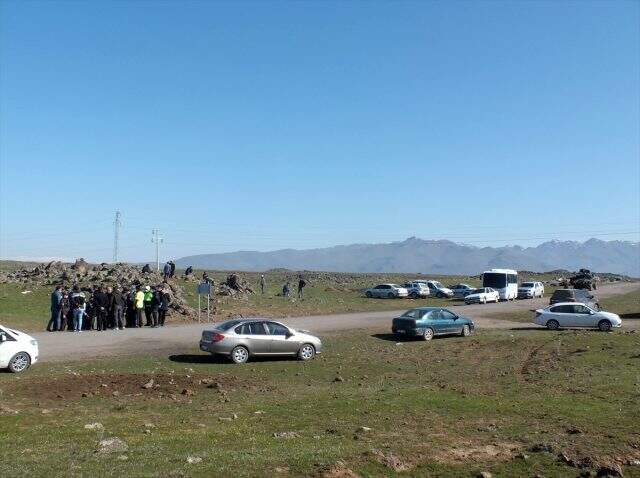 Muş'ta kaybolan 4 yaşındaki kız çocuğunu arama çalışmaları sürüyor