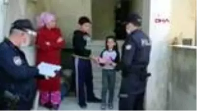 SAKARYA-Laptop almak için biriktirdikleri parayı kampanyaya bağışladılar SAKARYA-Laptop almak için biriktirdikleri parayı kampanyaya bağışladılar