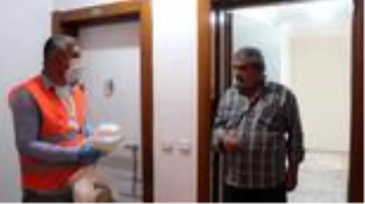 Yahşihan'da evlere maske dağıtıldı