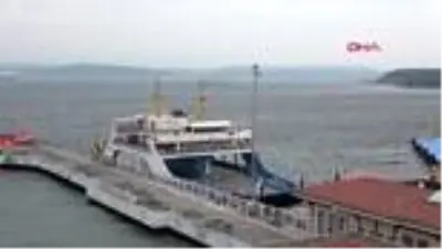ÇANAKKALE Gökçeada’ya fırtına nedeniyle tüm feribot seferleri iptal edildi