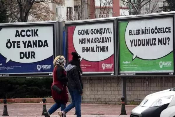 Konya Caddelerinde Siveli Reklam Panolariyla Evde Kal Cagrisi Haberler