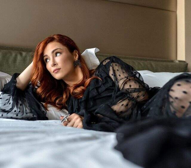 Mine Tugay'ın hayranları yeni paylaşımına iltifatlar yağdırdı