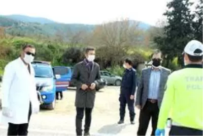 Osmaneli'nin 3 ayrı ilçe girişinde Korona virüs kontrol ve denetimleri sürüyor Osmaneli'nin 3 ayrı ilçe girişinde Korona virüs kontrol ve denetimleri sürüyor