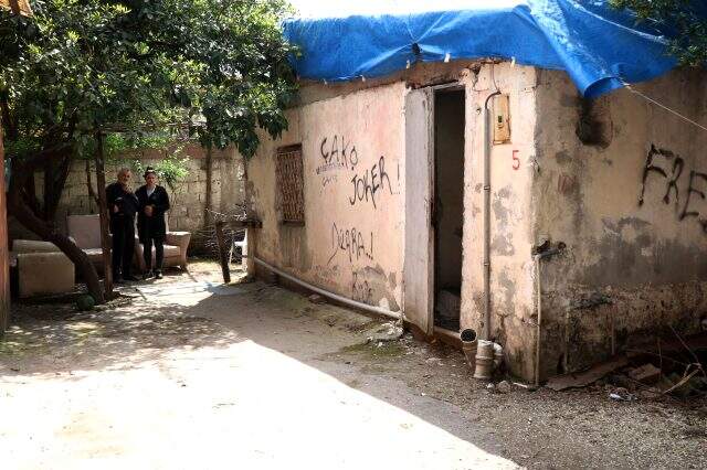 Adana'da babasına bakmaya çalışan 18 yaşındaki, Lütfiye yardım bekliyor