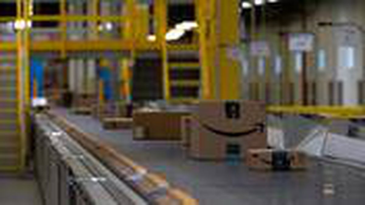 E-ticaret şirketi Amazon, Fransa'daki tüm depolarını kapattı