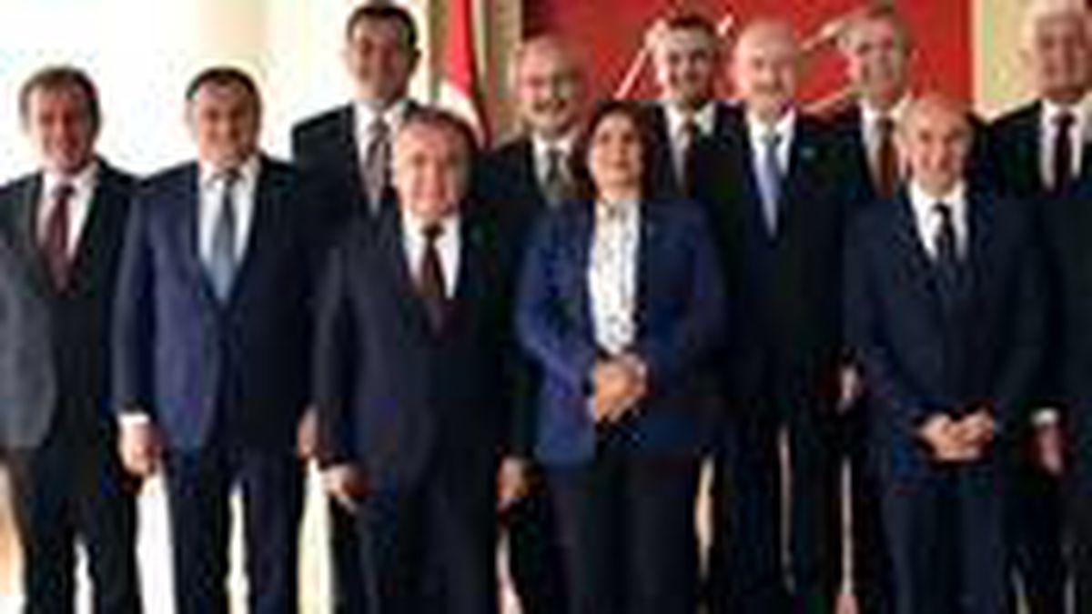 CHP'li 11 büyükşehir belediye başkanından koronavirüs salgınına karşı hükümete 6 maddelik çağrı yaptı
