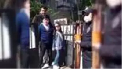 İki kardeş biriktirdikleri parayı Milli Dayanışma Kampanyası'na bağışladı