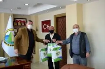 Alaplı'da maskeler kapıda teslim ediliyor Alaplı'da maskeler kapıda teslim ediliyor